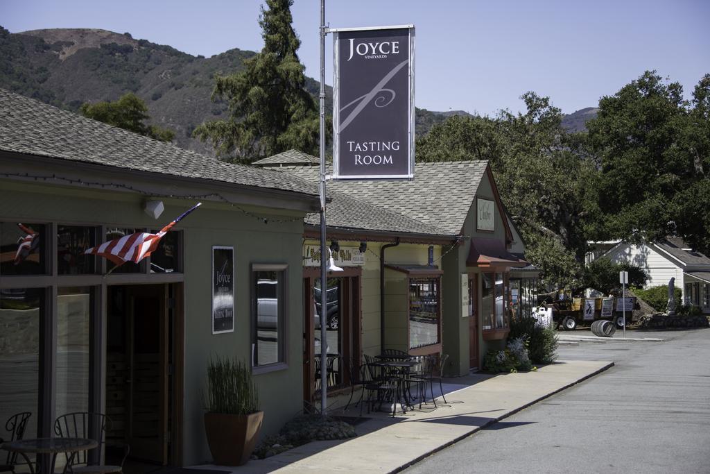 The Blue Sky Lodge Carmel Valley Bagian luar foto
