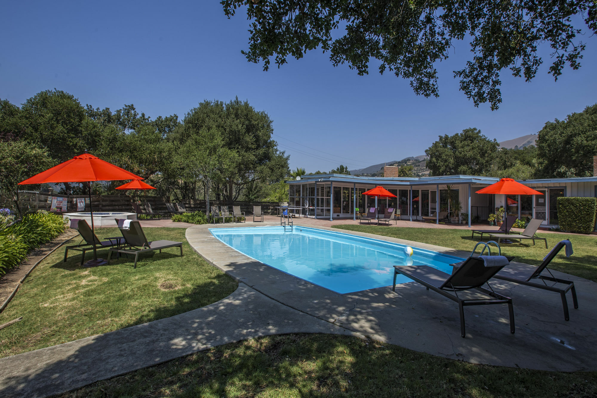 The Blue Sky Lodge Carmel Valley Bagian luar foto